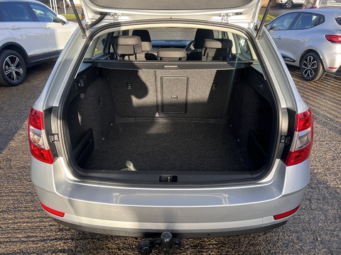 1.6 TDI SCR SE Technology (Euro 6) 1.6 5dr Estate Manual Diesel