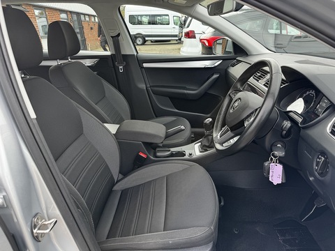 1.6 TDI SCR SE Technology 1.6 5dr Estate Manual Diesel