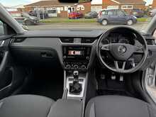 Skoda Octavia 1.6 TDI SCR SE Technology Euro 6 Diesel Manual Estate Car