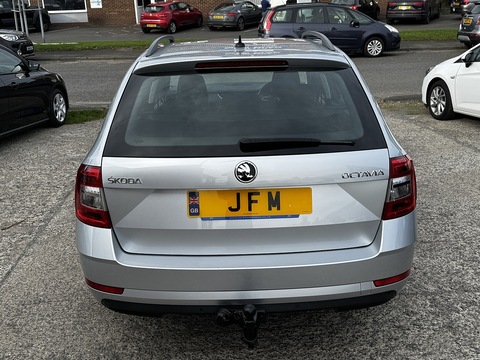 1.6 TDI SCR SE Technology 1.6 5dr Estate Manual Diesel