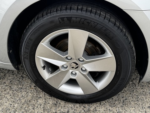 1.6 TDI SCR SE Technology 1.6 5dr Estate Manual Diesel