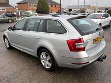 Skoda Octavia 1.6 TDI SCR SE Technology Euro 6 Diesel Manual Estate Car