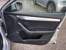 Skoda Octavia 1.6 TDI SCR SE Technology Euro 6 Diesel Manual Estate Car