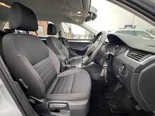 Skoda Octavia 1.6 TDI SCR SE Technology Euro 6 Diesel Manual Estate Car