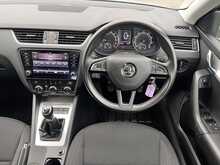 Skoda Octavia 1.6 TDI SCR SE Technology Euro 6 Diesel Manual Estate Car