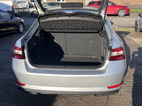 2.0 TDI [150] S (Euro 6) 2.0 5dr Hatchback Manual Diesel