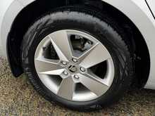 Skoda Octavia 1.6 TDI SCR SE Technology Euro 6 Diesel Manual Estate Car