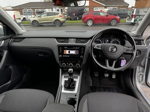 1.6 TDI SCR SE Technology (Euro 6) 1.6 5dr Estate Manual Diesel