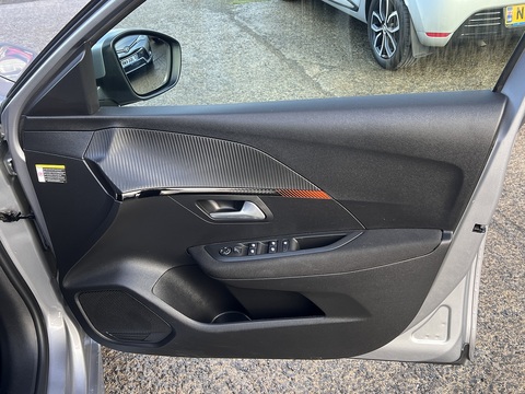 50kWh Active Premium Auto (7kW Charger) 0.0 5dr Hatchback Automatic Electric