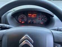 Citroen Relay 2.0 BlueHDI 35 Luton with Tail Lift Euro 6 Diesel Manual