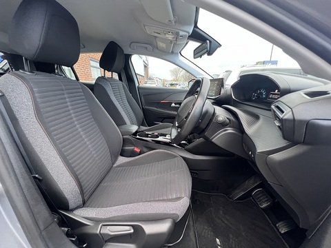 50kWh Active Auto (7kW Charger) 0.0 5dr Hatchback Automatic Electric