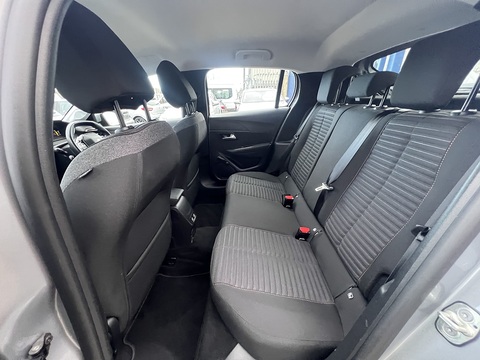 50kWh Active Auto (7kW Charger) 0.0 5dr Hatchback Automatic Electric