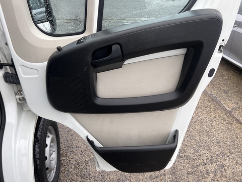 2.0 BlueHDi 35 L2 Dropside 2.0 2dr Chassis Cab Manual Diesel