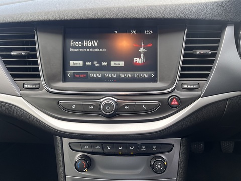 1.6 CDTi [110] Design Sports Tourer [Euro 6] 1.6 5dr Estate Manual Diesel