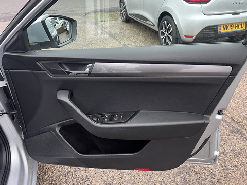 1.6 TDI S Euro 6 1.6 5dr Hatchback Manual Diesel