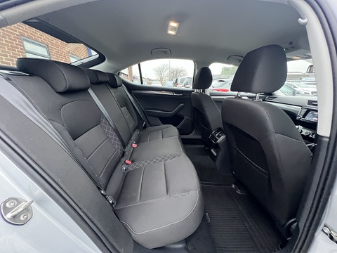 1.6 TDI S Euro 6 1.6 5dr Hatchback Manual Diesel