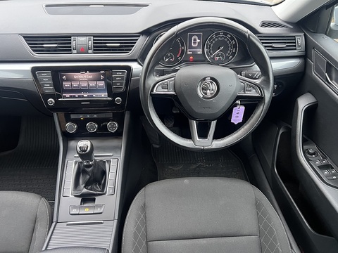 1.6 TDI S Euro 6 1.6 5dr Hatchback Manual Diesel