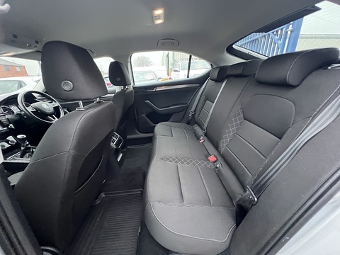 1.6 TDI S Euro 6 1.6 5dr Hatchback Manual Diesel