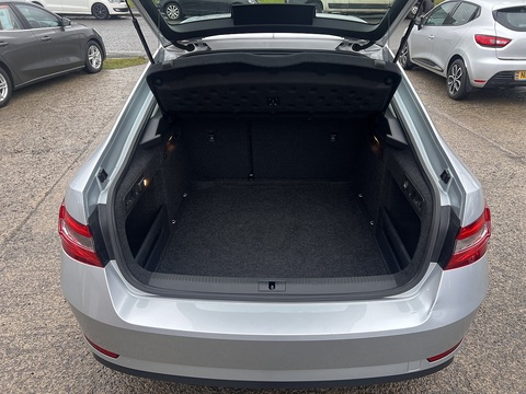 1.6 TDI S Euro 6 1.6 5dr Hatchback Manual Diesel