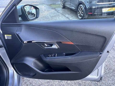 50kWh Active Auto (7kW Charger) 0.0 5dr Hatchback Automatic Electric