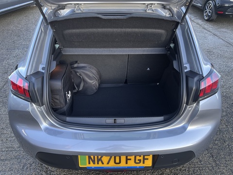 50kWh Active Auto (7kW Charger) 0.0 5dr Hatchback Automatic Electric