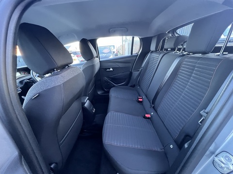 50kWh Active Auto (7kW Charger) 0.0 5dr Hatchback Automatic Electric