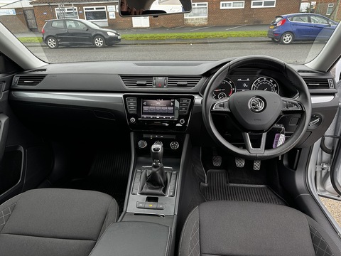 1.6 TDI S Euro 6 1.6 5dr Hatchback Manual Diesel