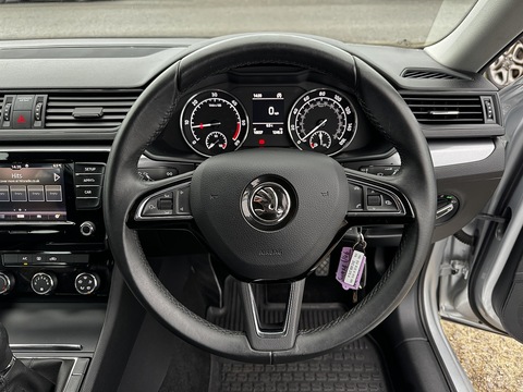 1.6 TDI S Euro 6 1.6 5dr Hatchback Manual Diesel