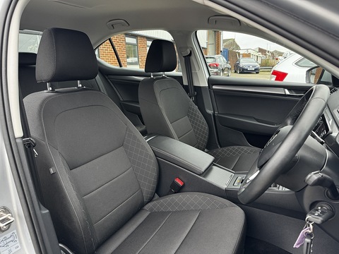 1.6 TDI S Euro 6 1.6 5dr Hatchback Manual Diesel