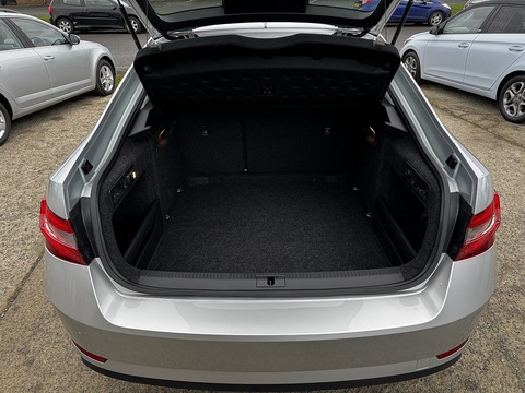 1.6 TDI S Euro 6 1.6 5dr Hatchback Manual Diesel