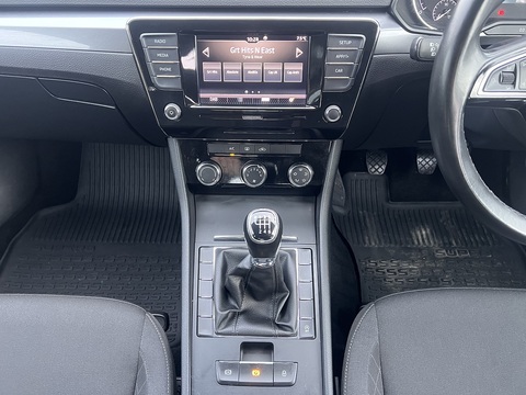 2.0 TDI [150] S (Euro 6) 2.0 5dr Hatchback Manual Diesel