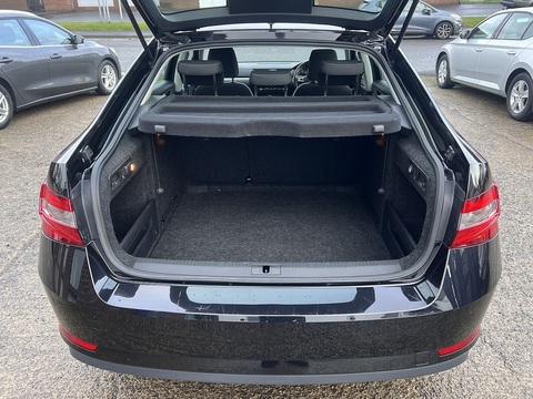 2.0 TDI [150] S (Euro 6) 2.0 5dr Hatchback Manual Diesel