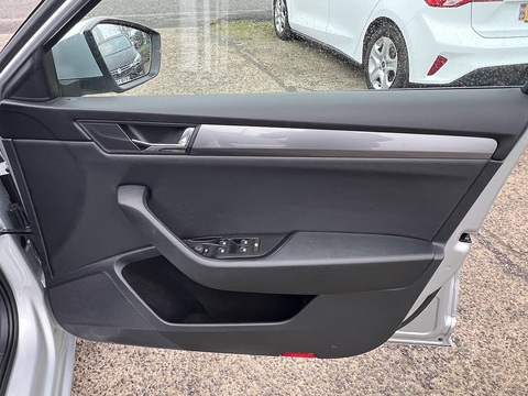 1.6 TDI S Euro 6 1.6 5dr Hatchback Manual Diesel