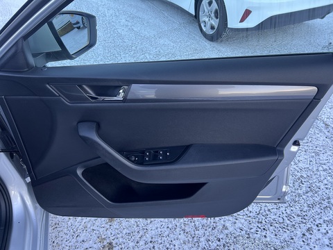 1.6 TDI S Euro 6 1.6 5dr Hatchback Manual Diesel