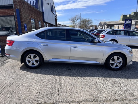 1.6 TDI [115] S (Euro 6) 1.6 5dr Hatchback Manual Diesel