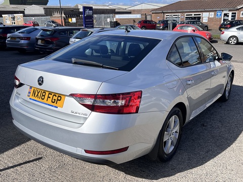 1.6 TDI [115] S (Euro 6) 1.6 5dr Hatchback Manual Diesel