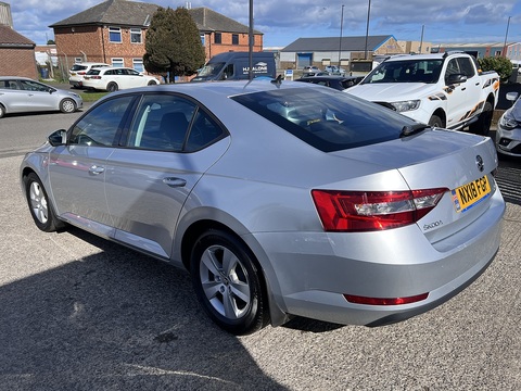 1.6 TDI [115] S (Euro 6) 1.6 5dr Hatchback Manual Diesel