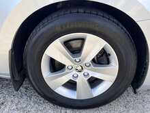 Skoda Superb 1.6 TDI S Hatchback 5dr Diesel Manual Euro 6 (s/s) (120 ps)