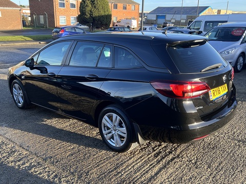 1.6 CDTi [110] Design Sports Tourer [Euro 6] 1.6 5dr Estate Manual Diesel