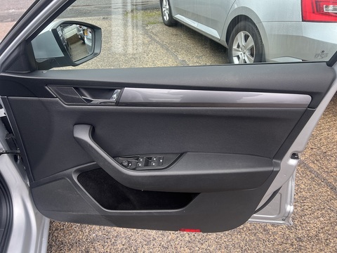 2.0 TDI [150] S (Euro 6) 2.0 5dr Hatchback Manual Diesel