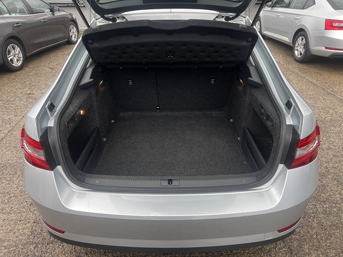 2.0 TDI [150] S (Euro 6) 2.0 5dr Hatchback Manual Diesel