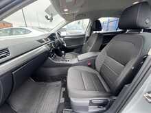 Skoda Superb 2.0 TDI S Hatchback 5dr Diesel Manual Euro 6 (s/s) (150 ps)