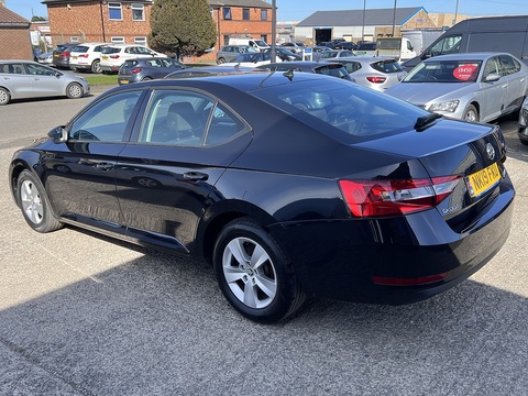 2.0 TDI [150] S (Euro 6) 2.0 5dr Hatchback Diesel