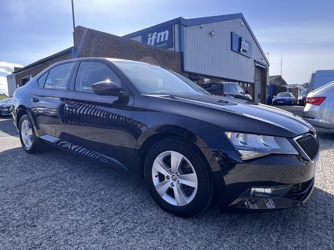 2.0 TDI [150] S (Euro 6) 2.0 5dr Hatchback Diesel