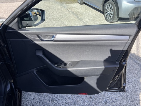 2.0 TDI [150] S (Euro 6) 2.0 5dr Hatchback Diesel