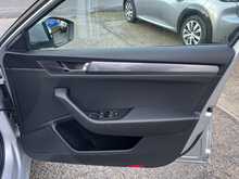 Skoda Superb 2.0 TDI S Hatchback 5dr Diesel Manual Euro 6 (s/s) (150 ps)