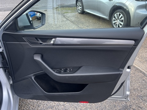 2.0 TDI [150] S (Euro 6) 2.0 5dr Hatchback Manual Diesel