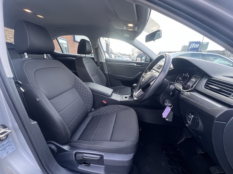 2.0 TDI [150] S (Euro 6) 2.0 5dr Hatchback Manual Diesel