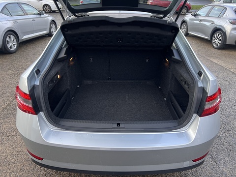 2.0 TDI [150] S (Euro 6) 2.0 5dr Hatchback Manual Diesel