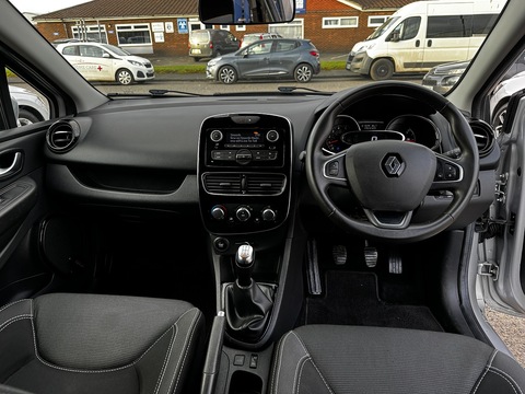 1.5dCi [90] Play 1.5 5dr Hatchback Manual Diesel